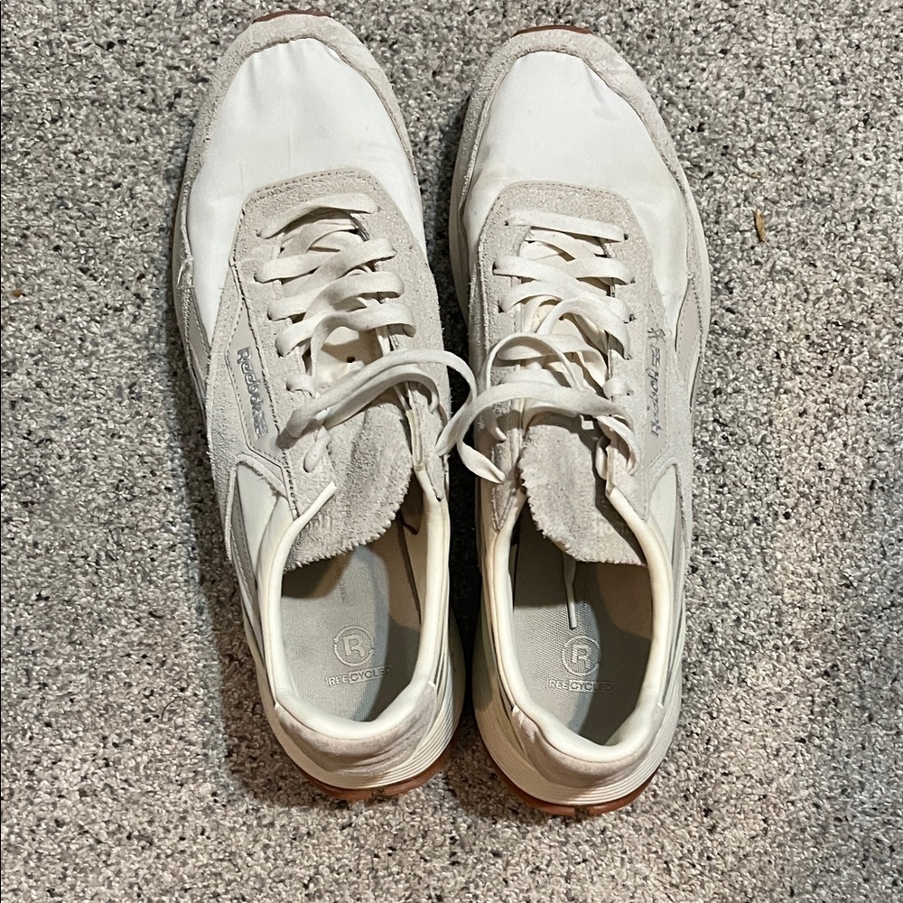 Reebok Men's Cream and White Sneakers